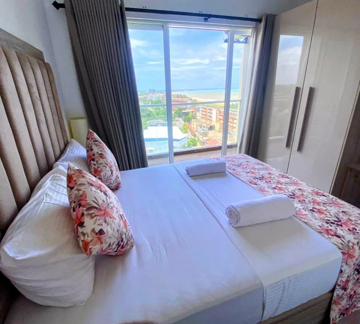 Negombo Ocean Breeze - Bliss On The Beach Luxury Apartments By Serendib Vacation 0*,  سريلانكا