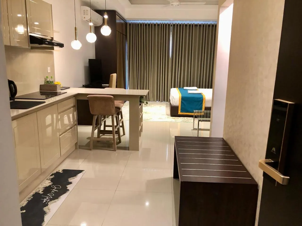 Negombo Ocean Breeze - Bliss On The Beach Luxury Apartments By Serendib Vacation