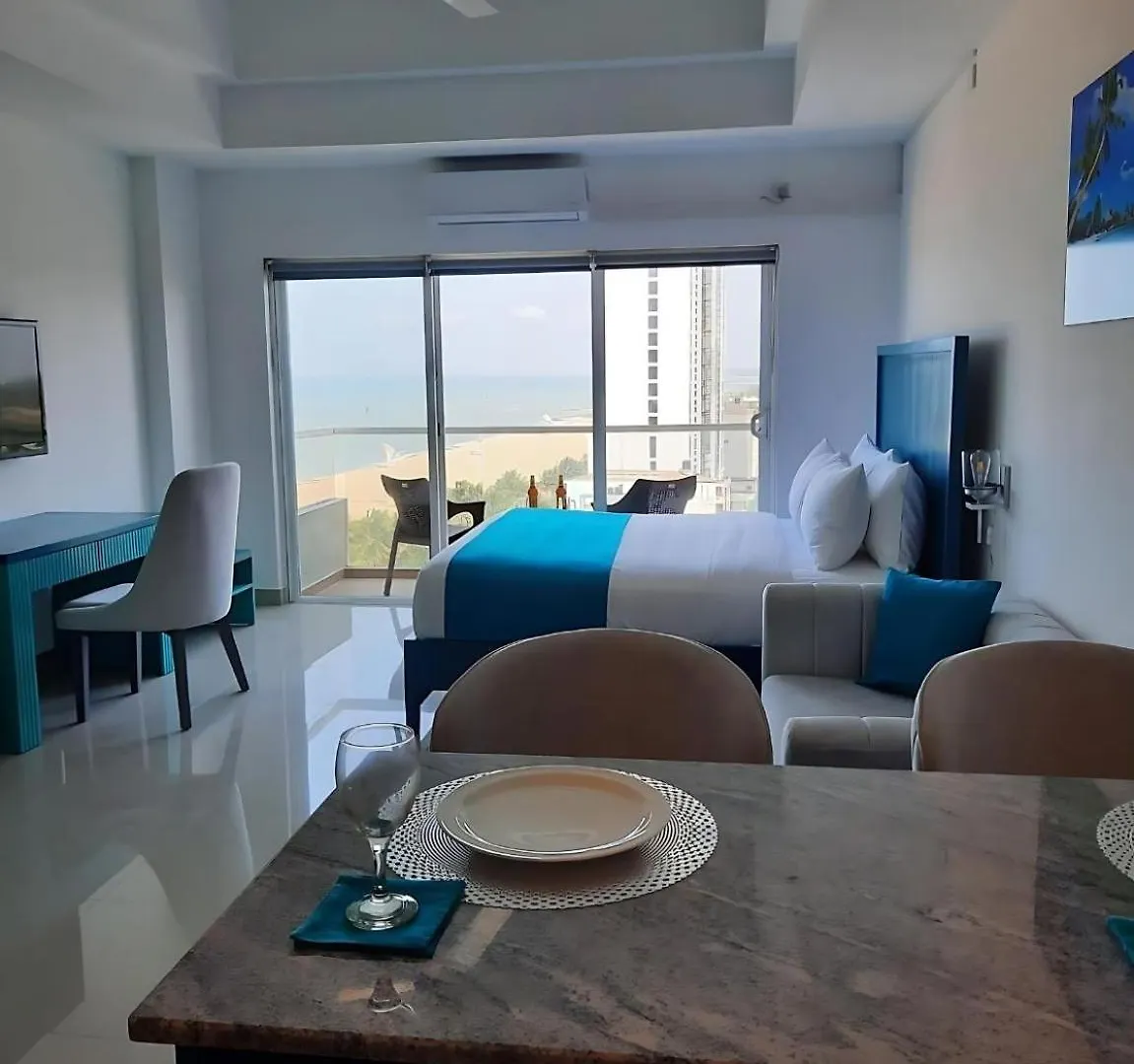 Negombo Ocean Breeze - Bliss On The Beach Luxury Apartments By Serendib Vacation Sri Lanka